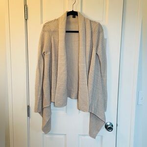 H&M Flowy Light Cardigan Sweater